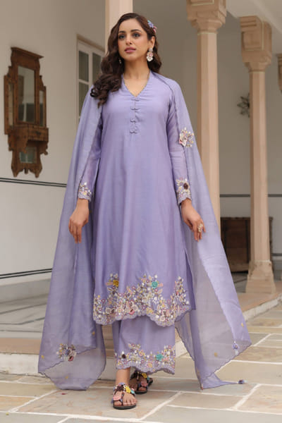 Niti Bothra Lilac 3D floral embroidered scallop kurta set NITMAR25D120648