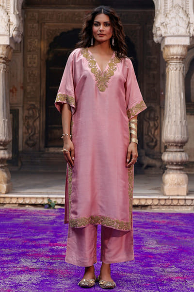 Rose pink dori embroidered kaftan set