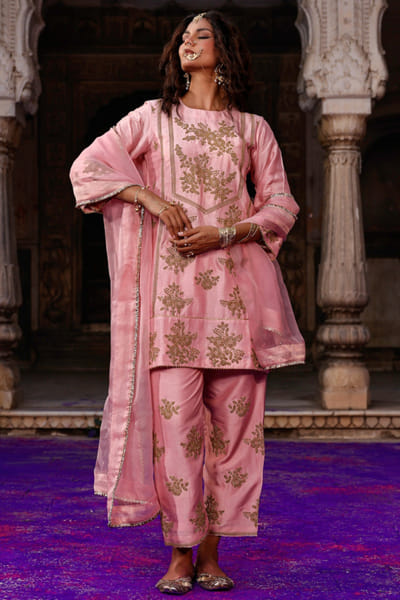 Rose pink dori embroidery kurta set