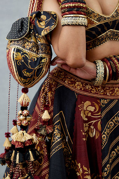 Black printed potli bag