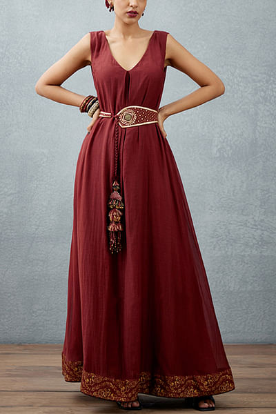 Burgundy embroidered belt