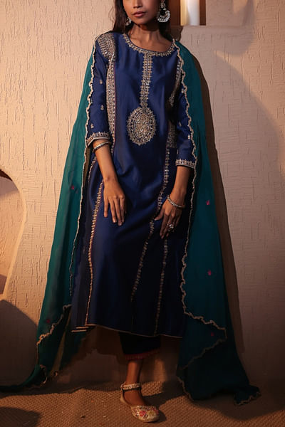 Blue zari embroidered kurta set