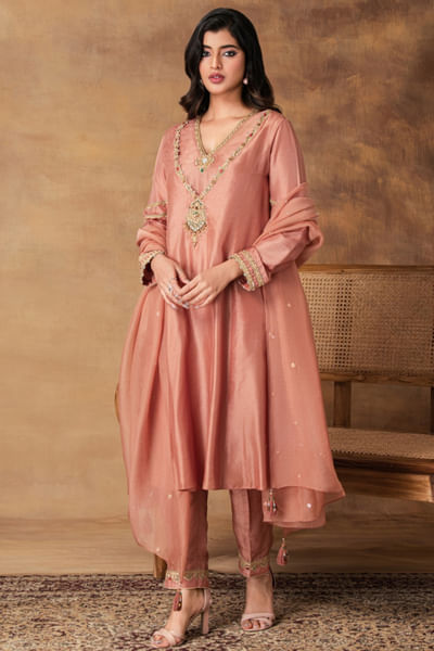 Pink dori embroidered kurta set