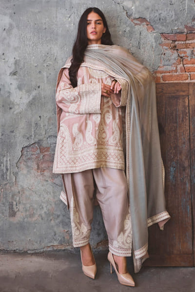 Dusty pink zari-thread embroidered kurta set