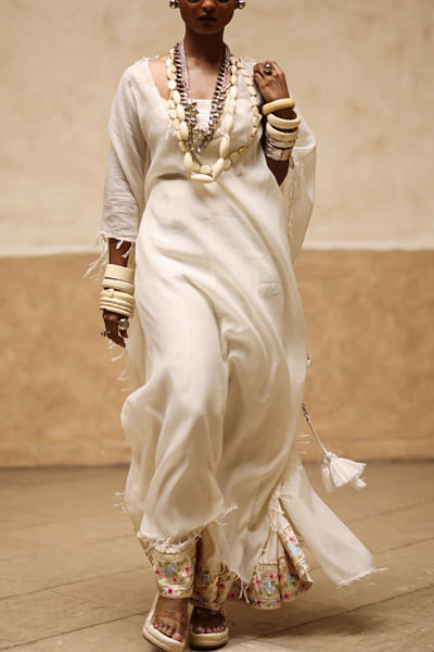 Ivory fringed kaftan set