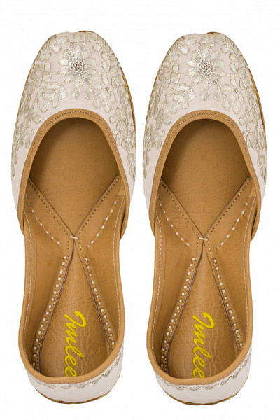 Silver gota juttis