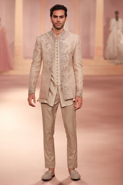 Gold thread embroidered bandhgala set