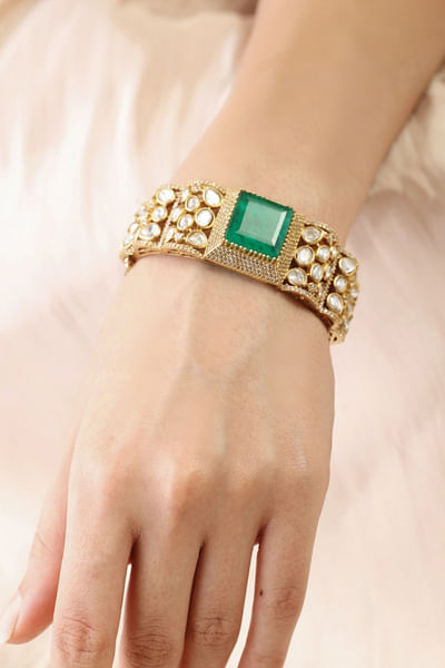 Emerald and white gemstone bracelet