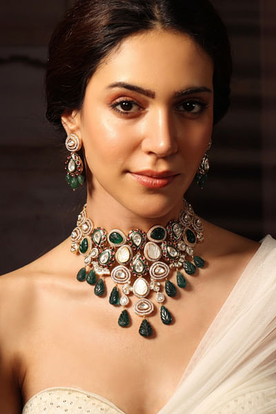 Green gemstone bead embellished necklace set