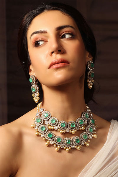 Green gemstone and pearl necklace set