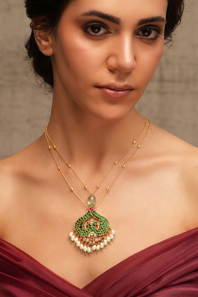 Green rajwadi pendant necklace