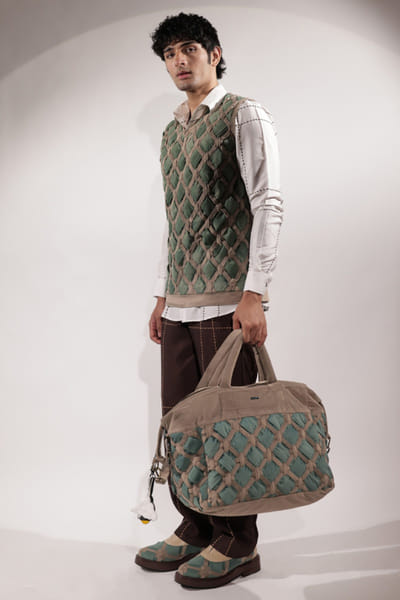 Jubinav Chadha Jade green & beige interwoven duffle bag JUBIJUN26D147103