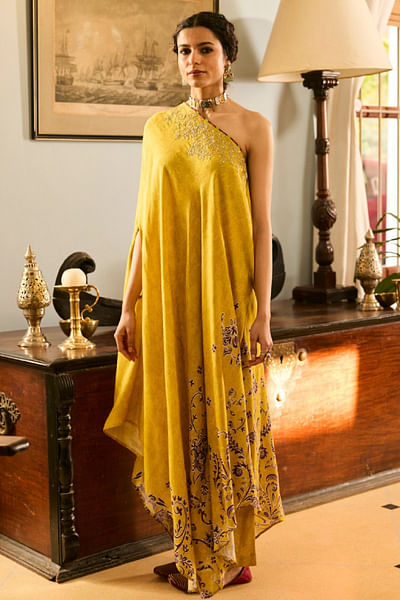 Yellow cord embroidered kaftan