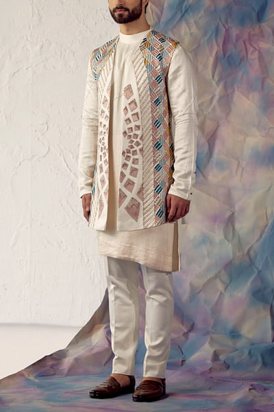 Linen silk embroidered shrug and kurta set