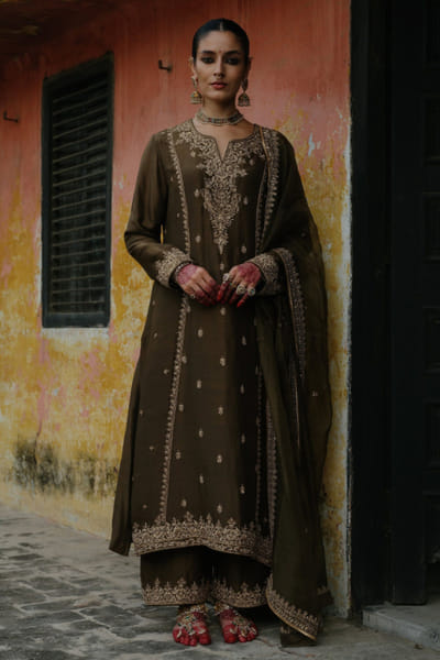 Jigar Mali Olive dori embroidered kurta set JIGAJUL26D250829
