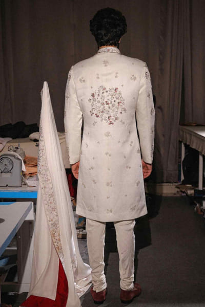 Jatin Malik Ivory aari-zardozi embroidered sherwani set JATJUN25D128424