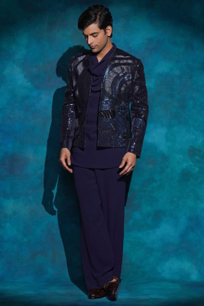 Midnight blue hand-embroidery short jacket set