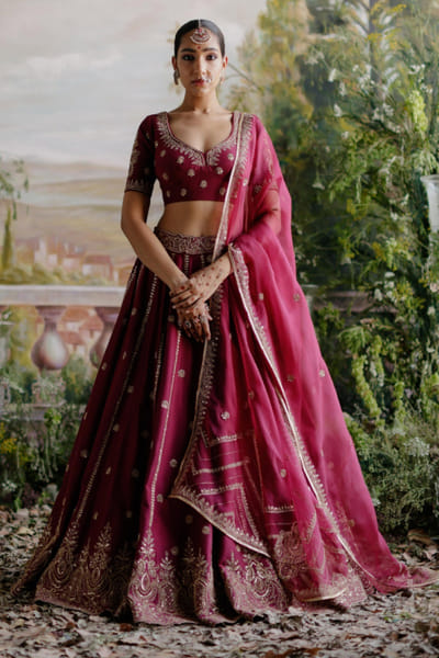 Jigar Mali Burgundy aari embroidered lehenga set JIGMAY25D127756