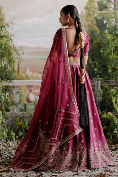 Jigar Mali Burgundy aari embroidered lehenga set JIGMAY25D127756