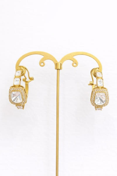 Jewel Treatzz Gold embellished earrings JEWEJUN26D147007