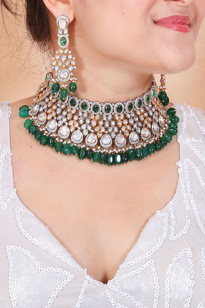 Emerald beads choker set