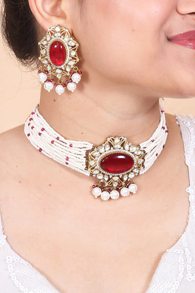 Emerald green stones necklace set