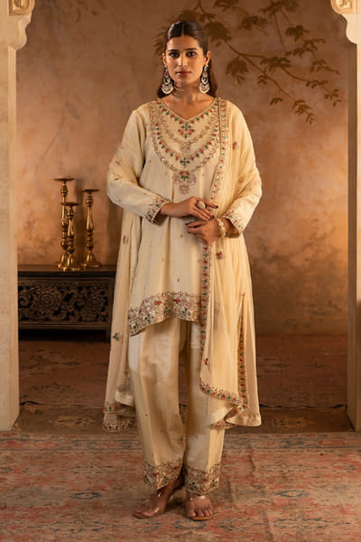 Angad Singh Gold and peach embroidered tissue kurta set ANGAJUL26D148918