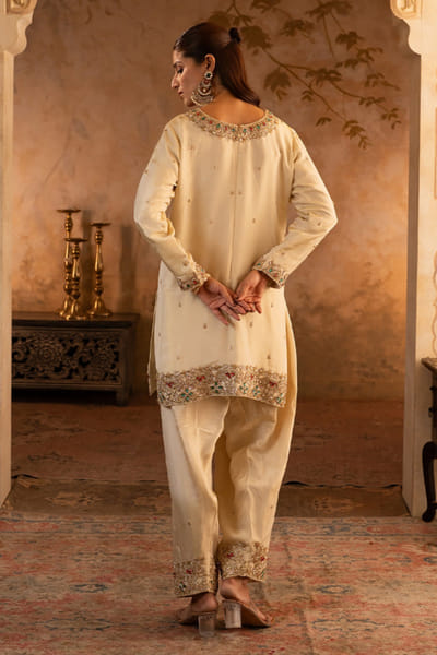 Angad Singh Gold and peach embroidered tissue kurta set ANGAJUL26D148918