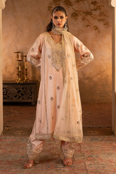 Angad Singh Peach embroidered kurta set ANGAJUL26D148922