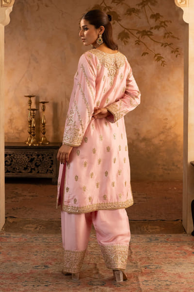 Angad Singh Blush pink embroidered silk kurta set ANGAJUL26D148924