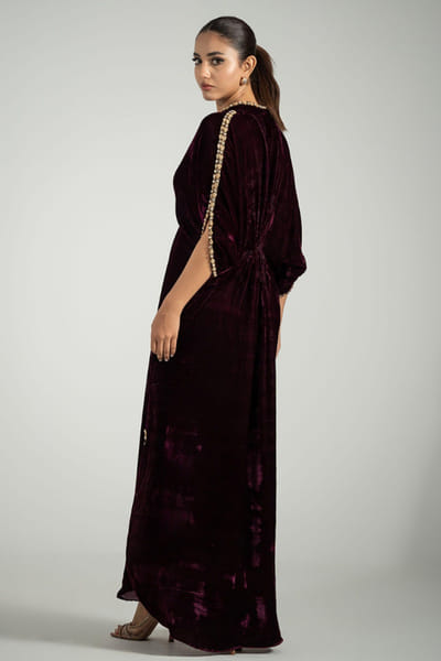 Khushboo & Pankaj Wine embellished kaftan KHUSAPR26D142881
