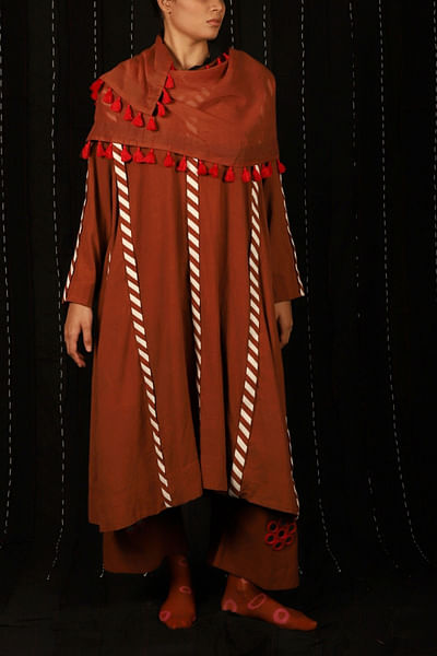 Brown panelled kurta and pants