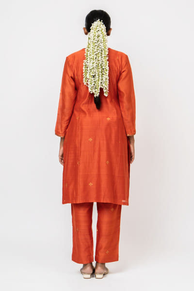 Kajal Agrawal Orange hand embroidered kurta set KAJAMAY26D144512