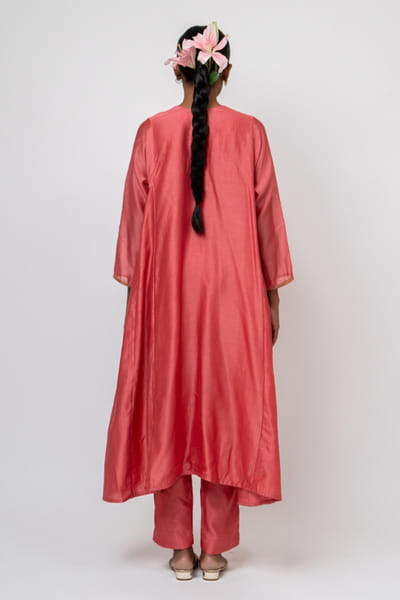 Kajal Agrawal Peach hand embroidered kurta set KAJAMAY26D144518