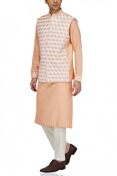 Peach woven bandi with matching kurta set