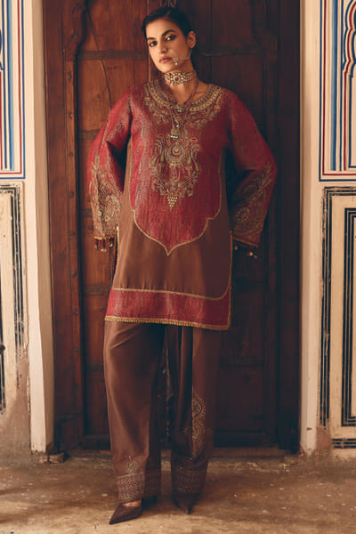 Kajal's Couture Maroon zari embroidered kurta set KAJAJUL26D150857