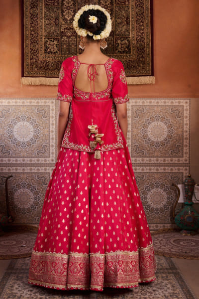 Kapda Dori Fuchsia embroidered kurta and lehenga set KAPMAR26D141277
