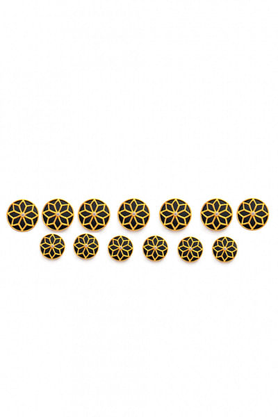 Black floral onyx stone buttons