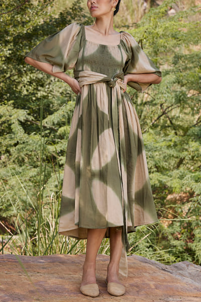 Clamp dyed midi dress