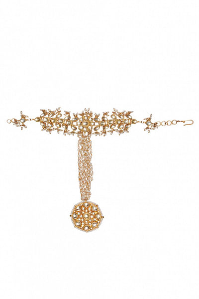 Kundan and pearl embellished hathphool