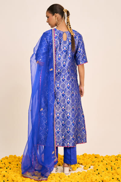 Studio Indiana Blue woven zari banarasi brocade kurta set STUDAUG26D152484