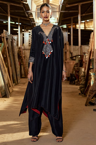 Black embroidered kaftan set