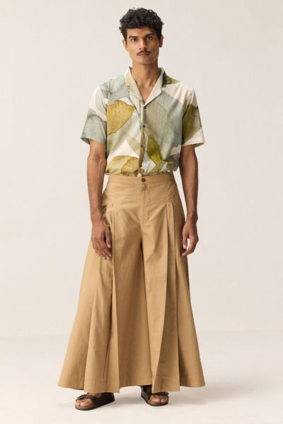 Beige pleated flared trouser