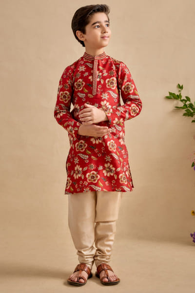 Red floral printed kurta set