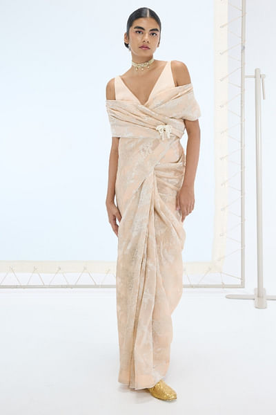 Peach floral cutwork-kadhwa banarasi sari set