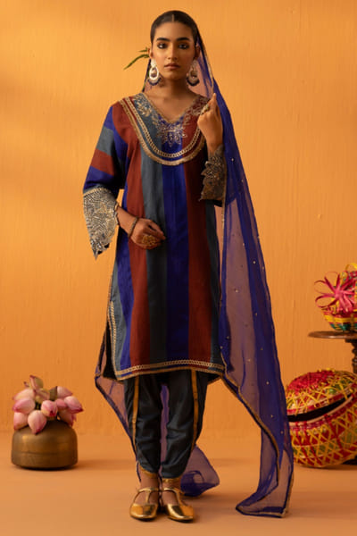 Kohbar Blue embroidered silk kaftan set KOHBAPR26D143112