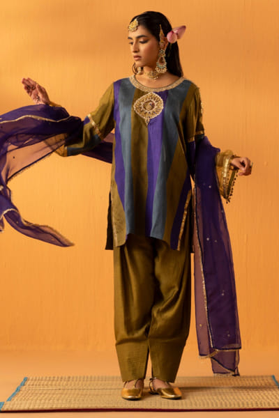 Kohbar Green embroidered silk kurta set KOHBAPR26D143122