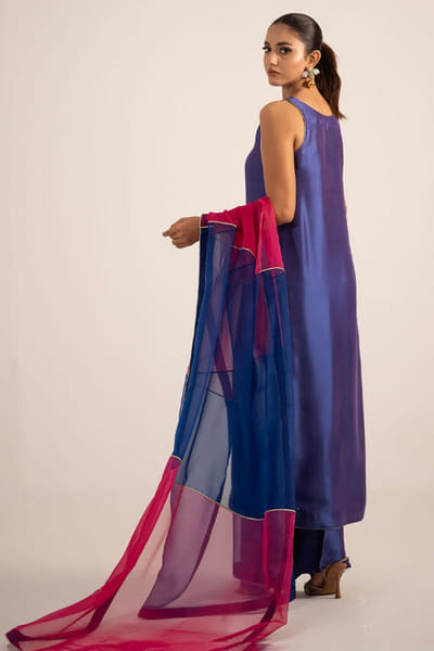 Khushboo & Pankaj Royal blue embroidered silk kurta set KHUSAPR26D143296