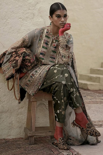 Grey embroidered kurta set