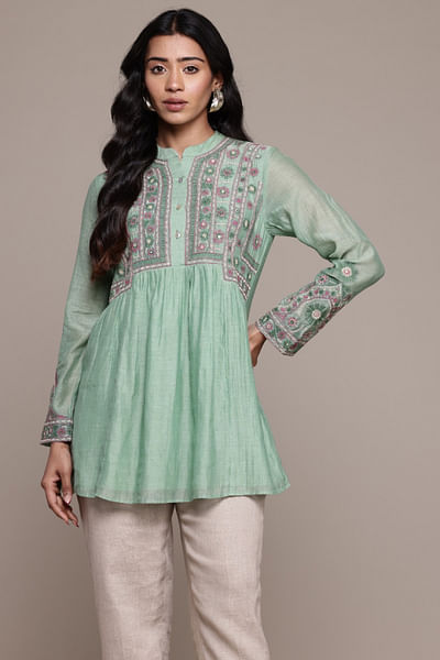 Green thread embroidered kurta